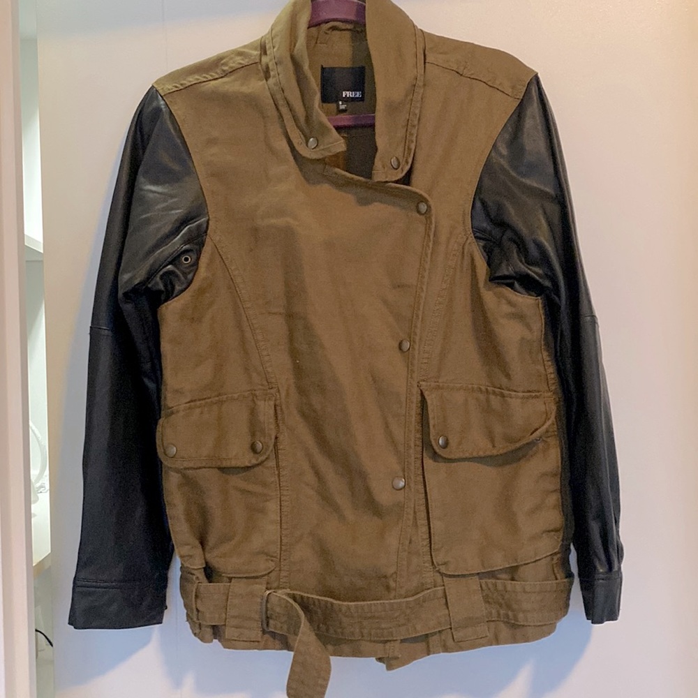 Wilfred free jacket. Size small. Linen body, faux leather sleeves. Never worn.